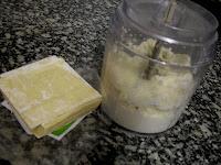 Vichyssoise de pera con wonton de queso azul