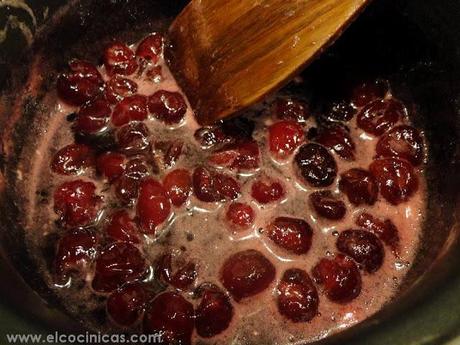 Selva blanca. Tarta de chocolate y nata con cerezas