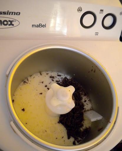 Helado con heladora con compresor