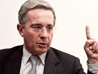 Uribe convoca una Asamblea Constituyente