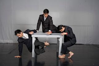 La Compañía Nemian presenta Kratos Demens, una pareja de tantas y recuerdos en el Teatro Legaria