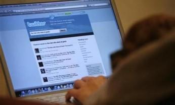 ¿Qué sentido tiene seguir en Twitter a alguien famoso?