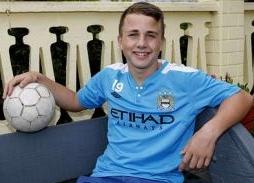 ANGEL ESMORÍS, OTRO GALLEGO AL MANCHESTER CITY