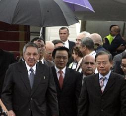 Raúl Castro comenzó el sábado una visita de cuatro días a Vietnam