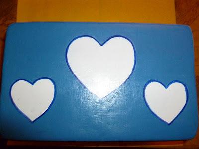 Cajita azul con corazones y sellito de regalo!