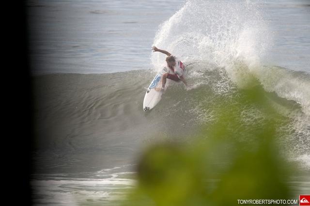 Hank Gaskell gana la Copa Quiksilver El Salvador 2012
