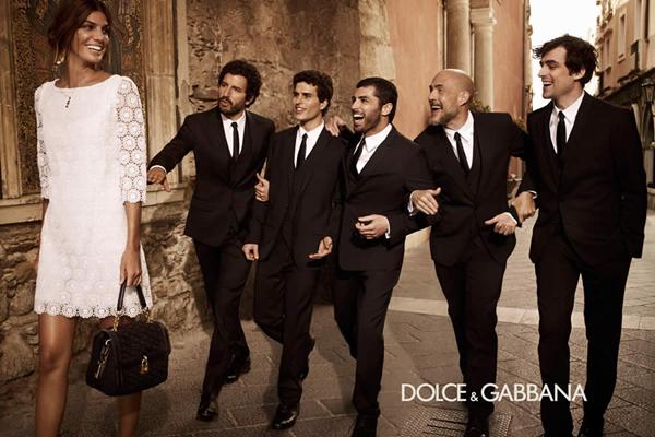 El hombre de Dolce & Gabbana luce mantos de vírgenes andaluzas