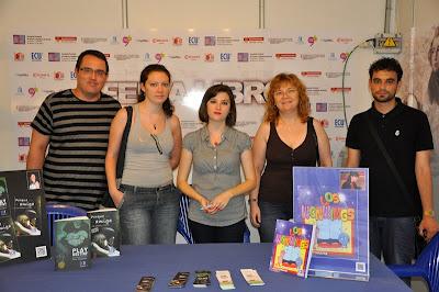 Ana Pomares. Firma de libros en la XLII Feria del Libro de Alicante