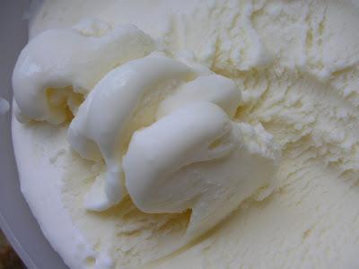 Como hacer un helado de queso en tan solo 3 minutos...