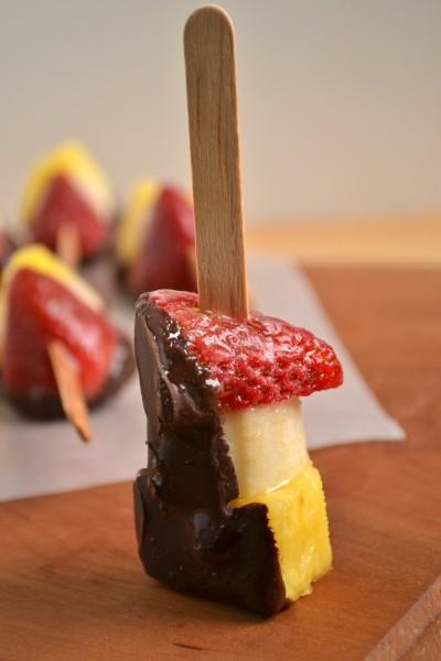 fruta con chocolate