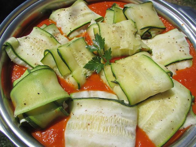 Rollitos de calabacín de pollo y tomate
