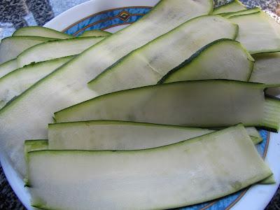 Rollitos de calabacín de pollo y tomate