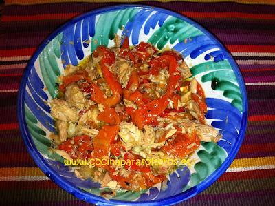 Ensalada de pimientos asados y melva