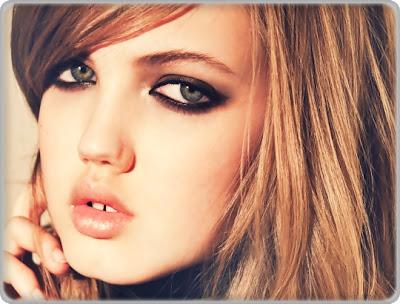 Modelos con diastema, la belleza asimétrica