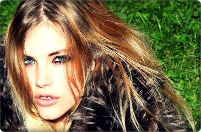 Modelos con diastema, la belleza asimétrica