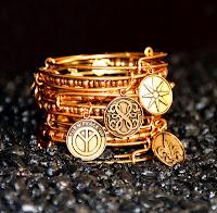 Video-Entrevista a Carolyn Rafaelian, alma  creativa de Alex and Ani (Inglés) - Interview with Carolyn Rafaelian creative soul of Alex and Ani .