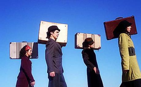 Del 'baby boom' al 'baby boomerang' Siete de cada diez jóvenes españoles menores de 30 años viven con sus padres