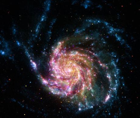 Gas, estrellas y polvo en la galaxia espiral M 101