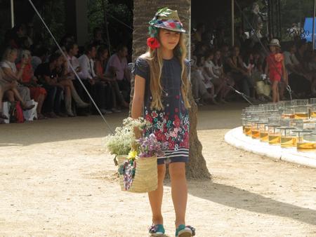 Bóboli y Condor desfilan en la pasarela 080