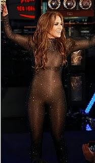Lady Gaga en un brillante catsuit