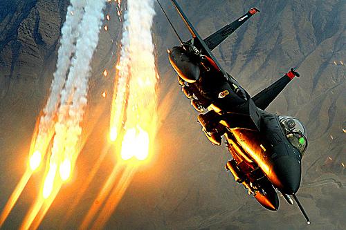 espectaculares-imagenes-contramedidas-aereas-L-2.jpeg