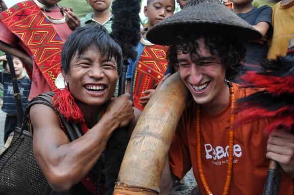 Aoling en estado puro, yo sobrecogido…