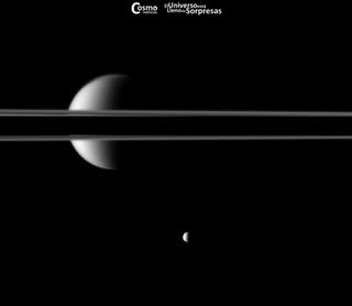 Cortado por los anillos de Saturno