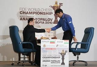 Anand conserva la Corona mundial de Ajedrez Sofía 2010 R12