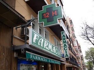 Las farmacias de Andalucía, entre las que más horas abren al público