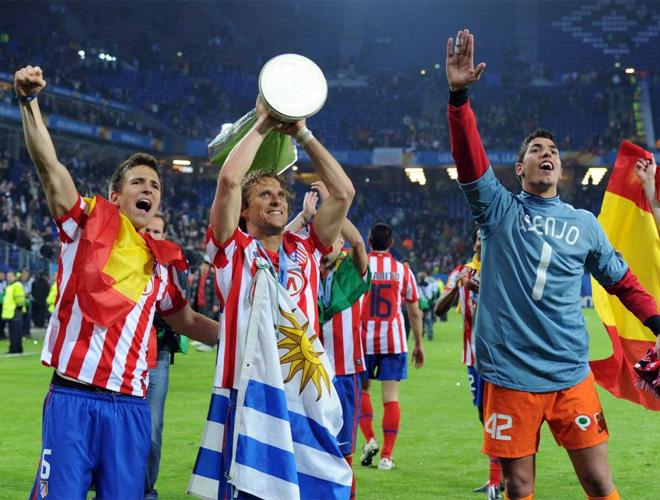 Aguero y Forlán ganan la Uefa Europa League