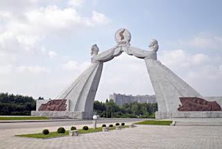 Videos: Democracia popular vs. dictadura burguesa en la península de Corea