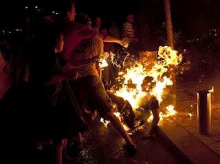 Israelí se prende fuego a lo bonzo en una manifestación de 