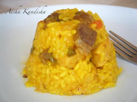 ARROZ CON POLLO Y PRESA IBÉRICA ARROZ CON POLLO Y PRESA IBÉRICA