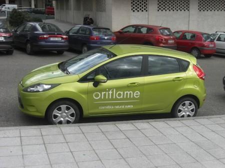 coche oriflame verde