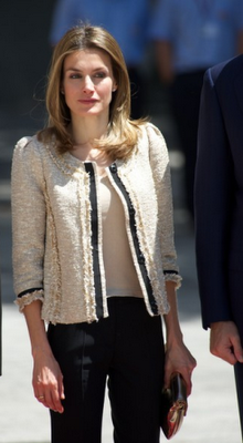 El look de Dña. Letizia en los Premios Luis Carandell