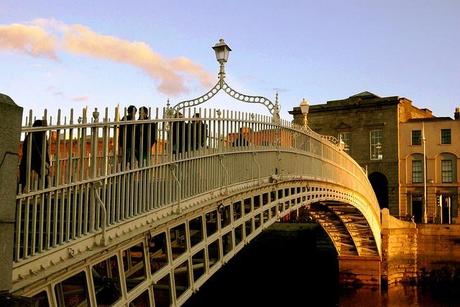 Ha'Penny Bridge, Dublín (Irlanda) 50 puentes del mundo