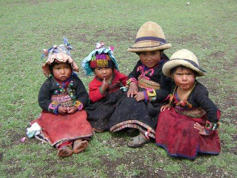 La vida es desierto y oasis.Nos derriba, nos lastima,nos ...