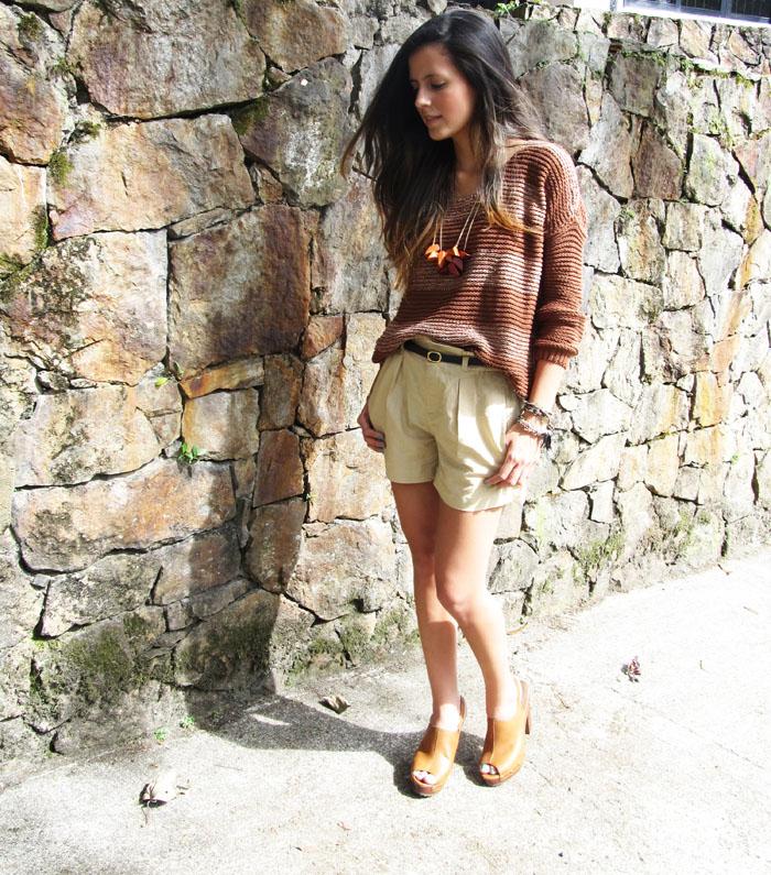 Beige shorts & Jumper