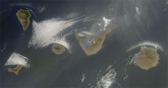 Imagen satélite (18.07.2012) de los incendios en Canarias