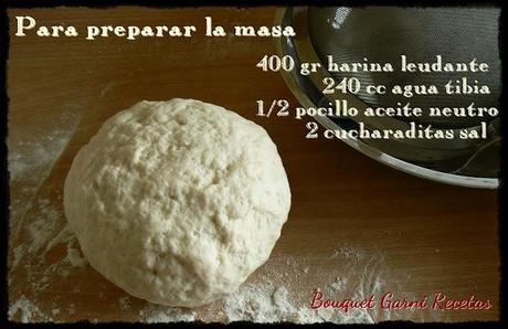 Pan relleno de quesos, cebolla, tomates y hongos Pan relleno de quesos, cebolla, tomates y hongos