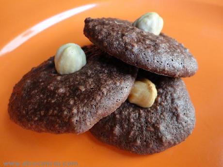 Galletas de chocolate con avellanas