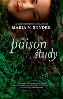 Reseña: Poison (Dulce Veneno) - María V Snyder