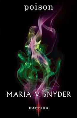 Reseña: Poison (Dulce Veneno) - María V Snyder