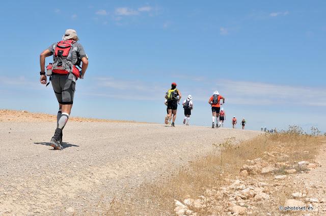 Isostar Desert Marathon 2012 - 114 km - Desierto de los Monegros - El peor momento, el peor lugar... -  La crónica de un FINISHER...