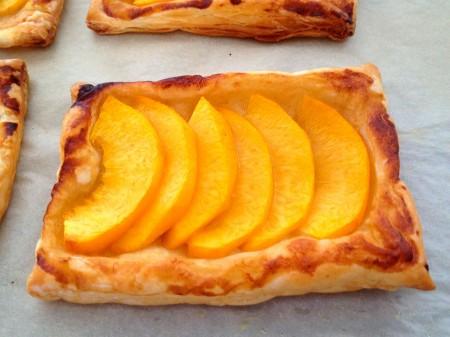 tartitas de hojaldre tartita de hojaldre con melocotón tartas con mermelada tarta de melocoton recetas ultra rápidas recetas sencillas de frutas recetas para buffet de postres recetas para brunch recetas hojaldre y frutas recetas faciles hojaldre recetas fáciles con frutas recetas delikatissen recetas con hojaldre postres rápidos y fáciles postres fáciles postres bonitos fotografía de tartas 