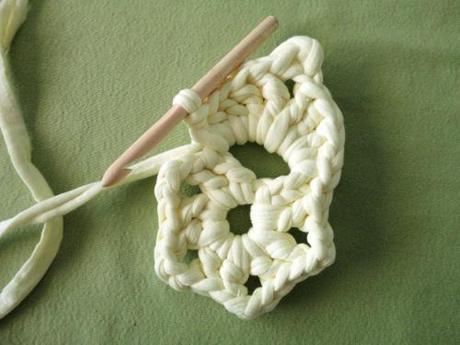 DIY tutorial o manual para tejer flor de crochet de 5 petaloas