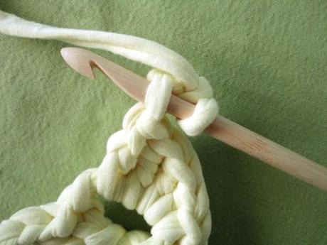 Tutorial DIY para hacer una flor a ganchillo: VUELTA 3 como hacer los pétalos de una flor de ganchillo o crochet