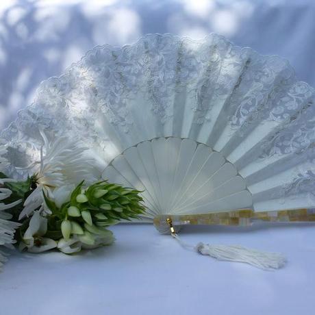Abanicos de novia: tradición y modernidad