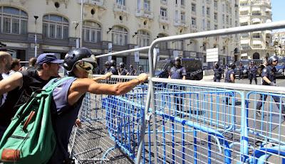 Mineros, policías, funcionarios y parados vuelven a las calles.