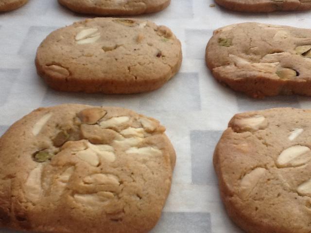 Galletas de Canela, Chips de chocolate blanco y Pistachos